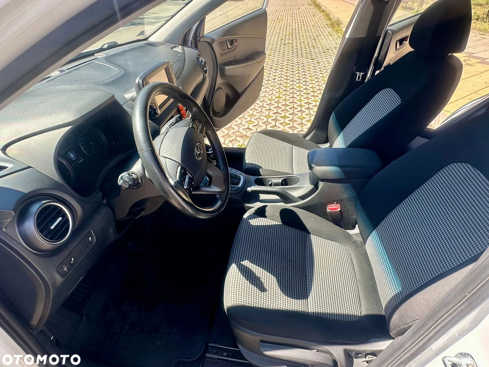 Hyundai Kona - 18