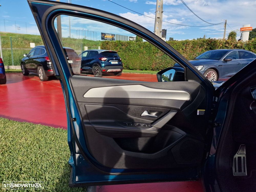 Peugeot 408 Plug-In Hybrid 225 e-EAT8 GT - 9