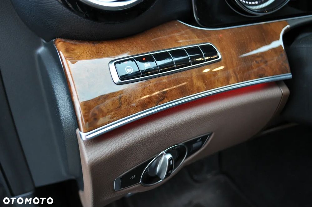 Mercedes-Benz Klasa E 350 d 4Matic 9G-TRONIC Exclusive - 15