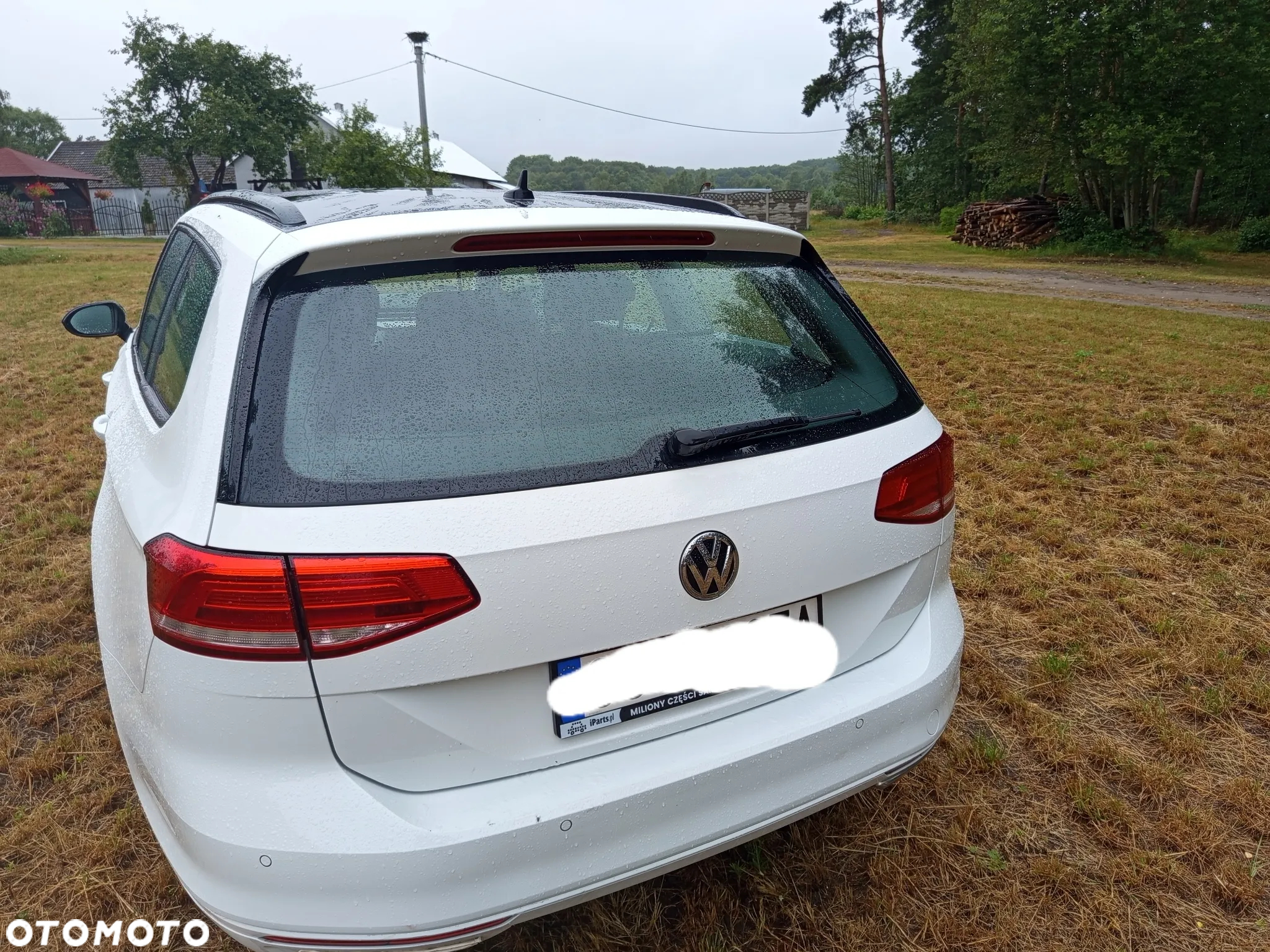 Volkswagen Passat - 4