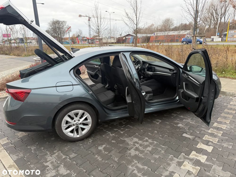 Skoda Octavia 1.5 TSI ACT Ambition - 8