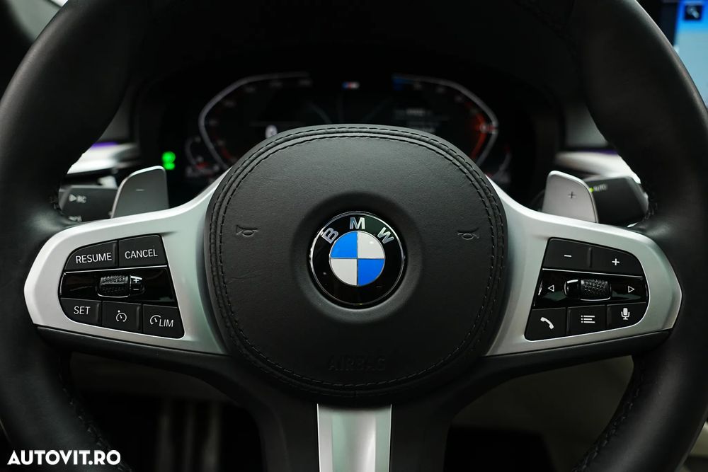 BMW Seria 5 520d Aut. M Sport Edition - 22