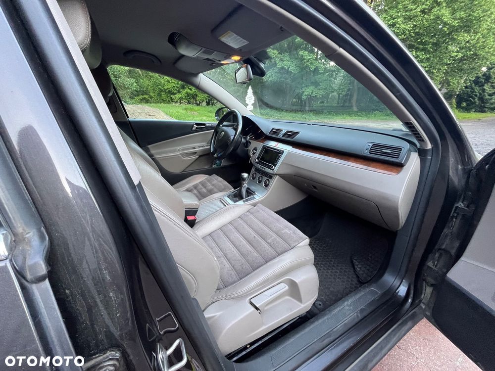 Volkswagen Passat 2.0 TDI DPF Comfortline - 8