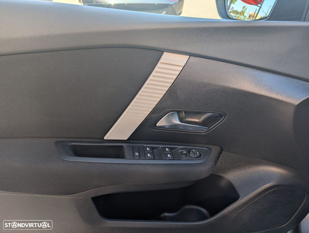 Citroën C4 X 1.2 Hybrid Plus e-DSC6 - 22