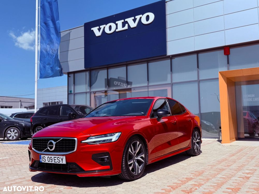 Volvo S60 T5 R-Design - 1