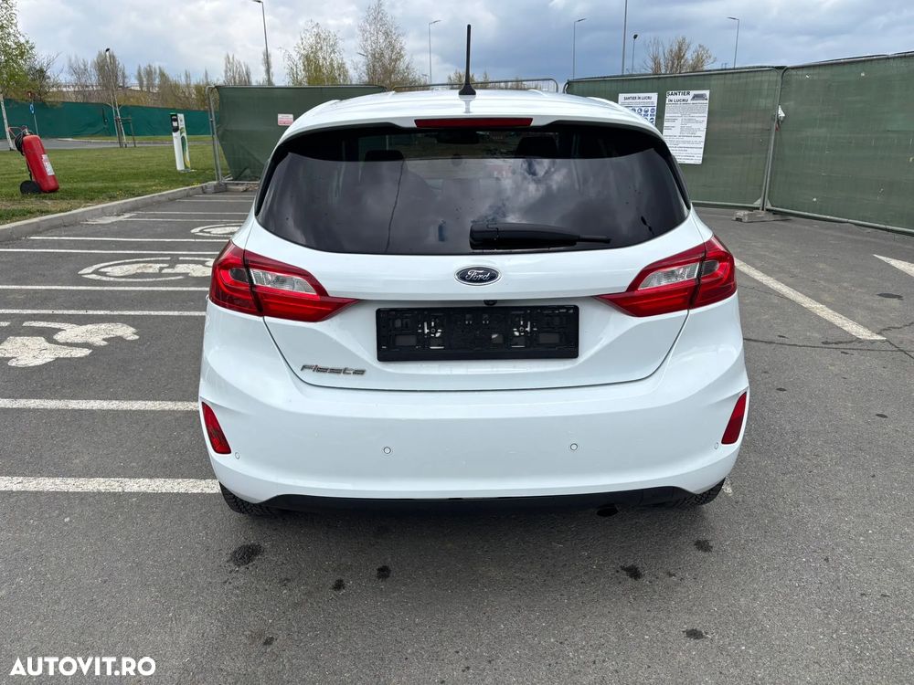 Ford Fiesta 1.0 EcoBoost Powershift Titanium - 5