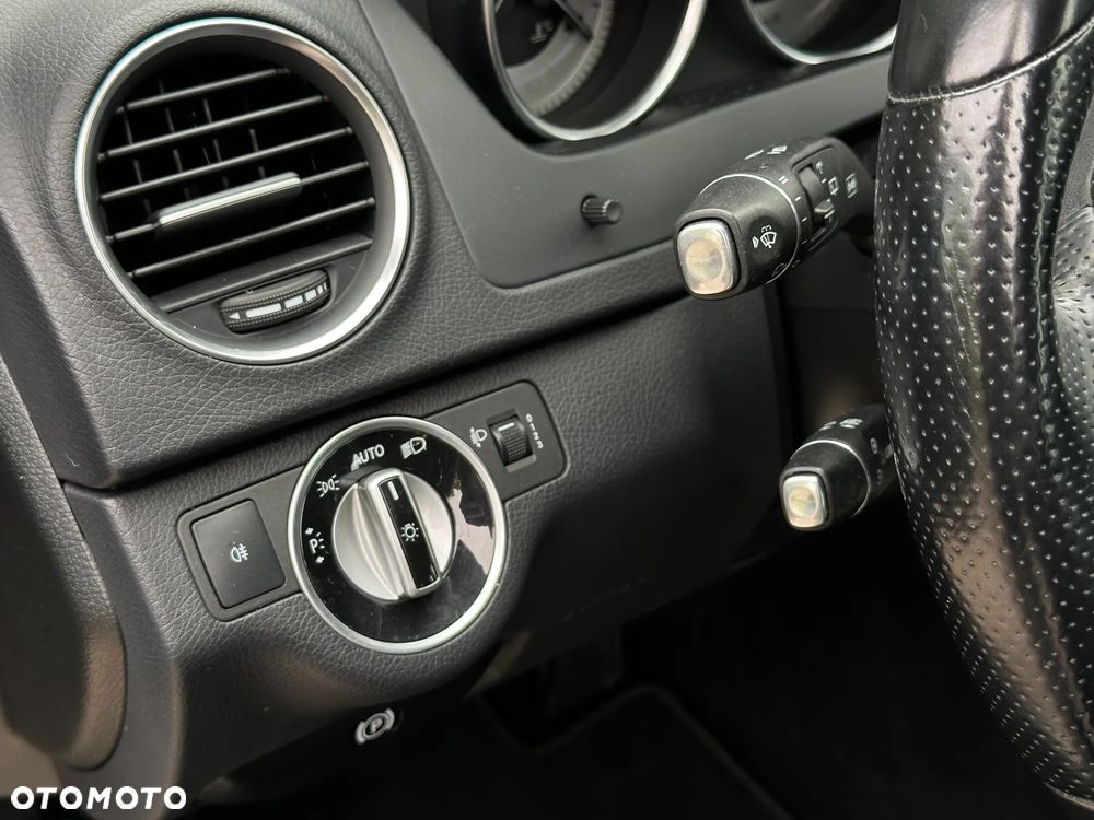 Mercedes-Benz Klasa C 180 T 7G-TRONIC Avantgarde Edition - 13