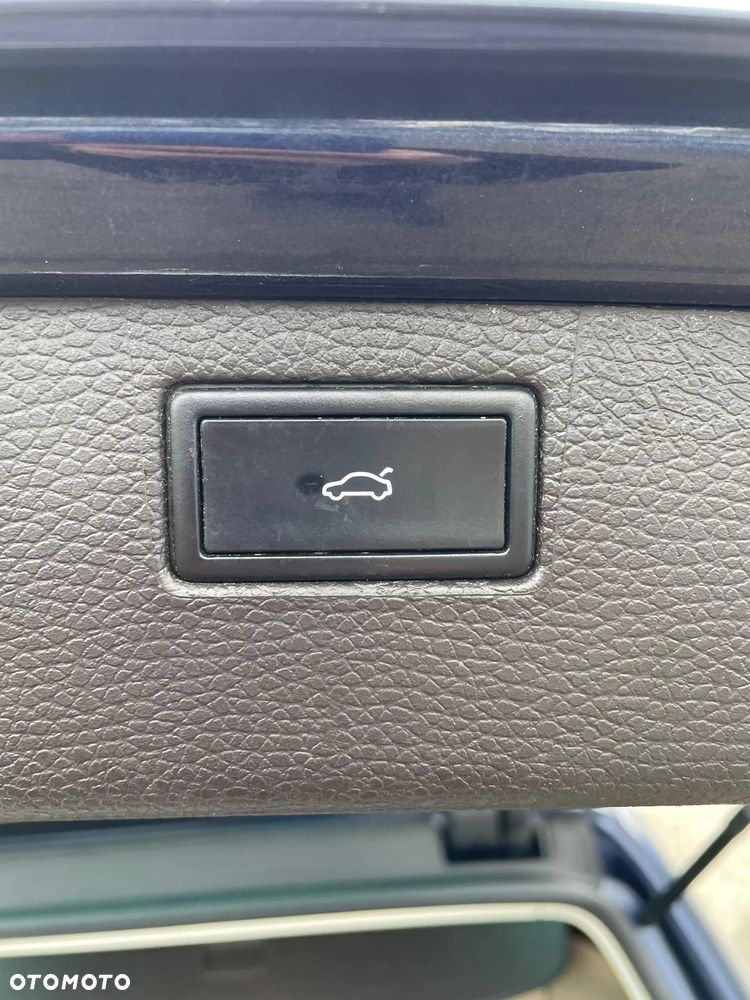 Volkswagen Passat 2.0 TDI DPF DSG Highline - 23