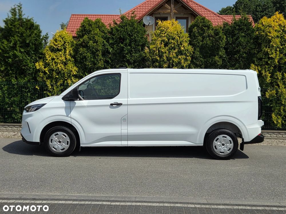 Ford TRANSIT CUSTOM - 8