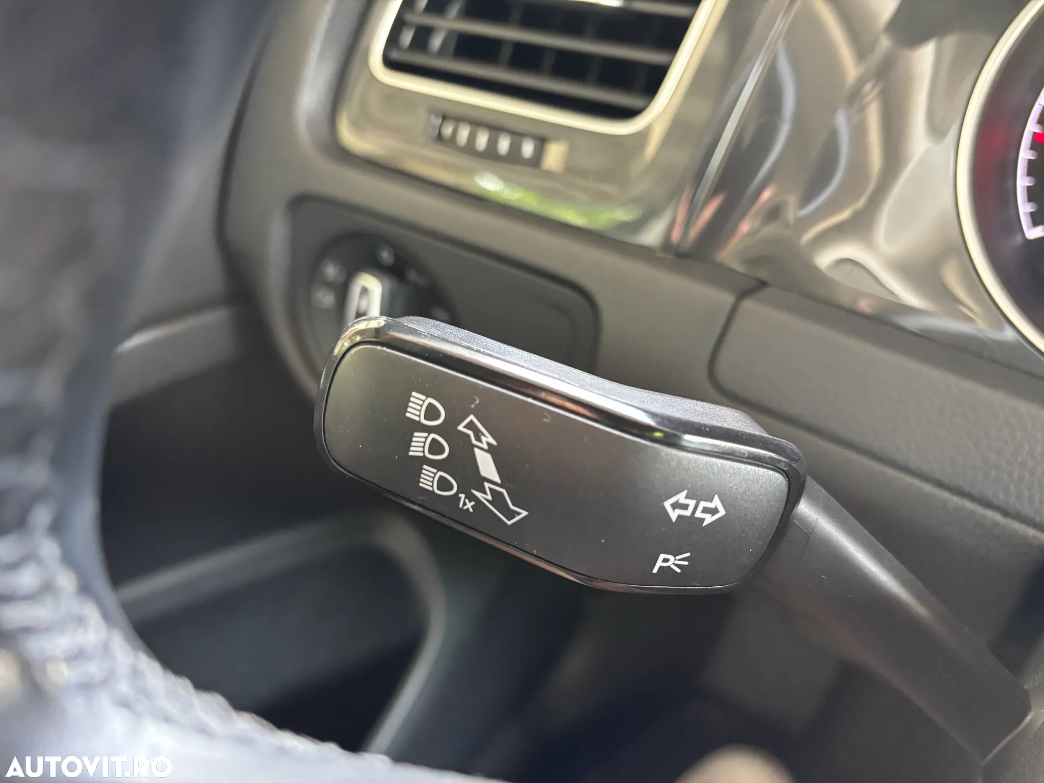 Volkswagen Golf 1.6 TDI Trendline - 23