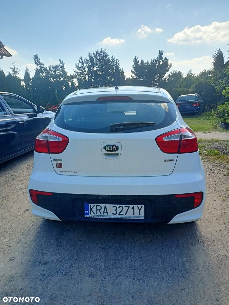 Kia Rio - 4