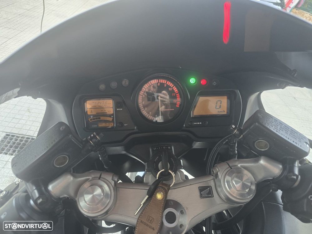Honda CBR 1100 XX - 2
