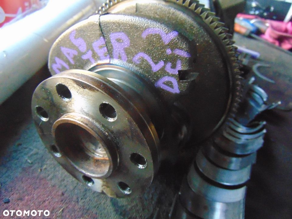 Wał korbowy Renault master 2,2 DCI