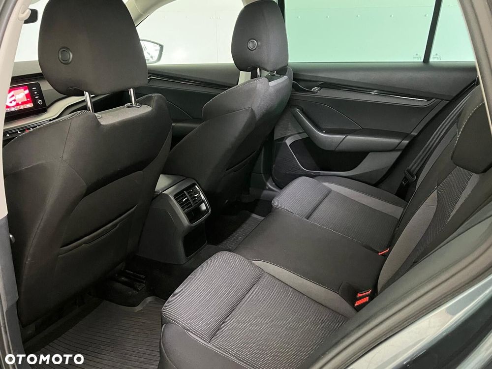 Skoda Octavia 1.5 TSI e-TEC DSG Ambition - 33