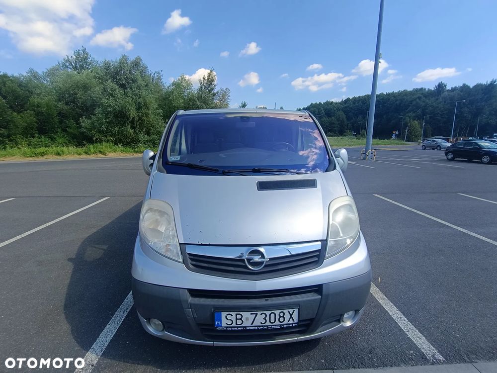 Opel Vivaro - 8