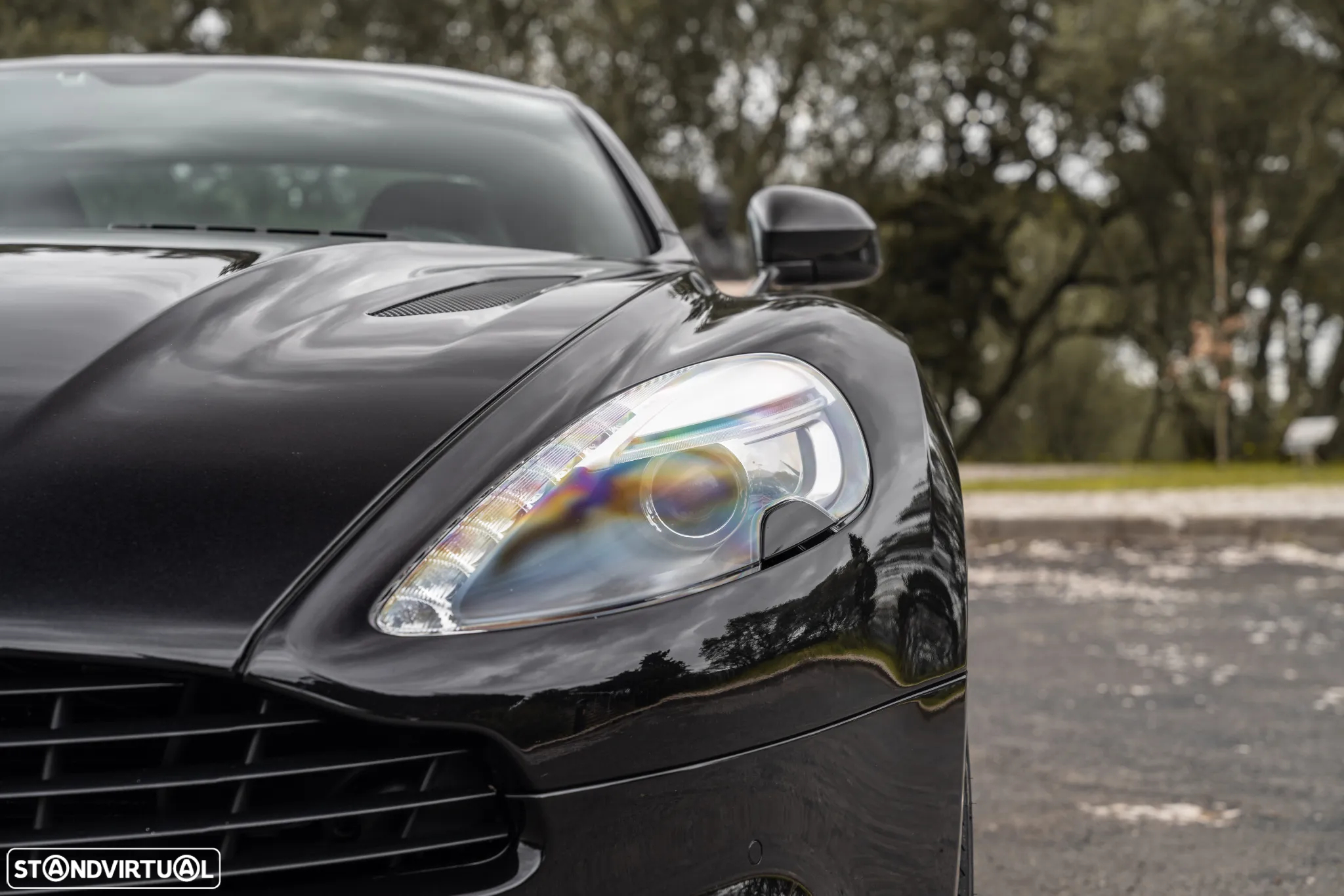 Aston Martin Vanquish Coupe - 6