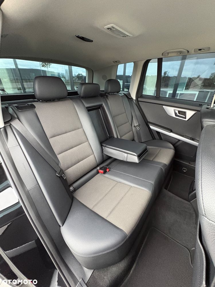 Mercedes-Benz GLK 300 4Matic 7G-TRONIC SPORT EDITION - 11