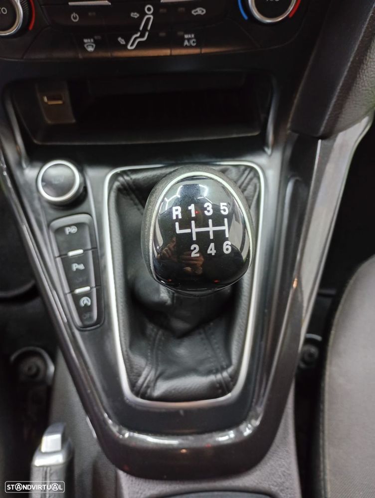 Ford Focus 1.0 SCTi ST-Line - 19