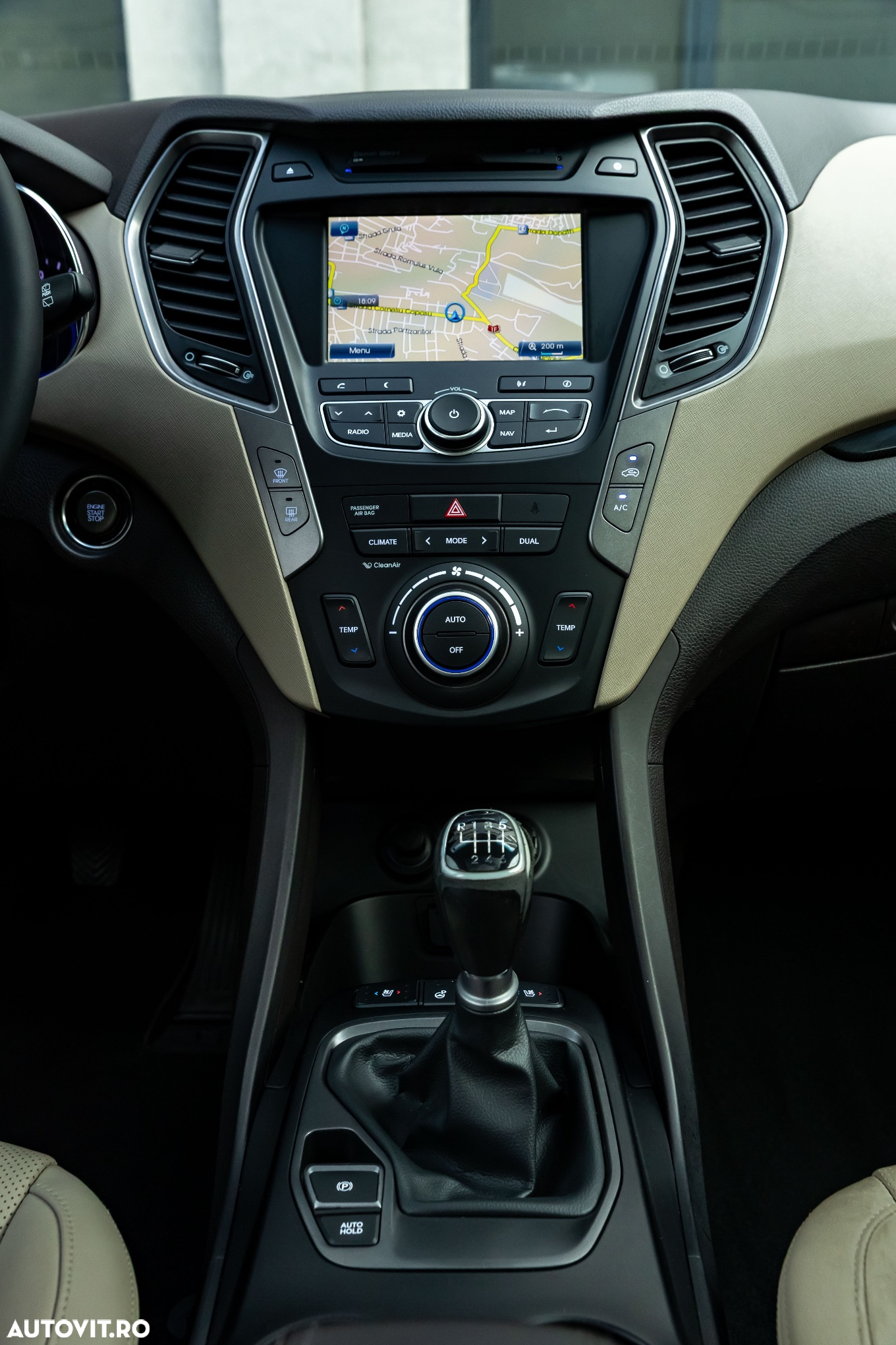 Hyundai Santa Fe 2.2 CRDi 4WD Premium - 36
