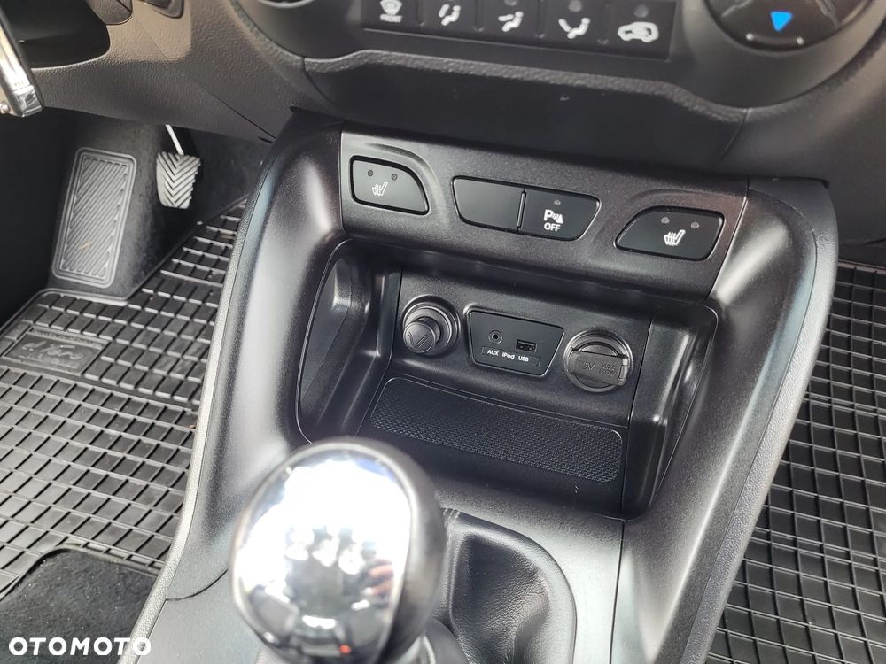 Hyundai ix35 1.7 CRDi 2WD blue Comfort - 11