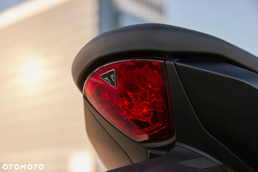 Triumph Daytona - 14