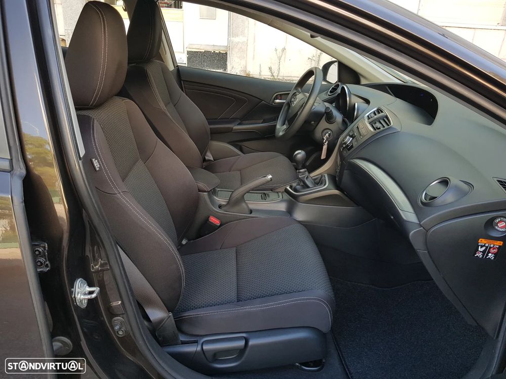 Honda Civic Tourer 1.6 i-DTEC Comfort - 36