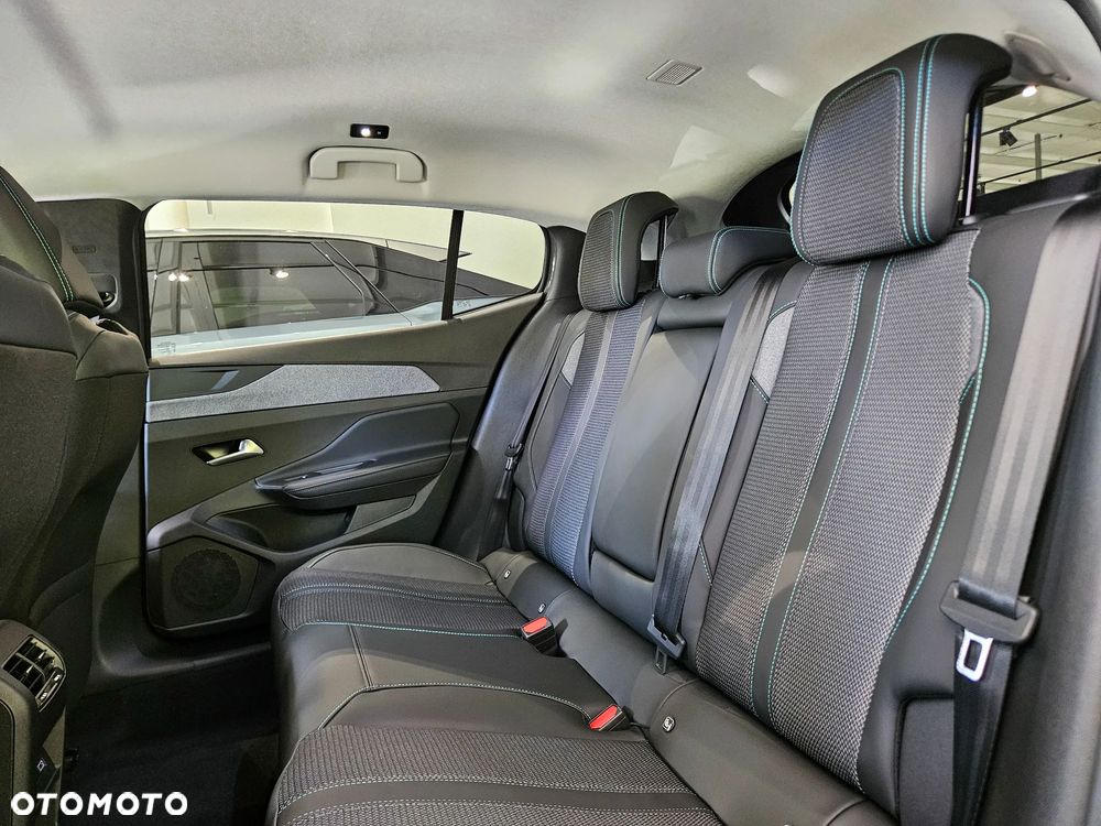 Peugeot 408 1.2 PureTech Allure S&S EAT8 - 10