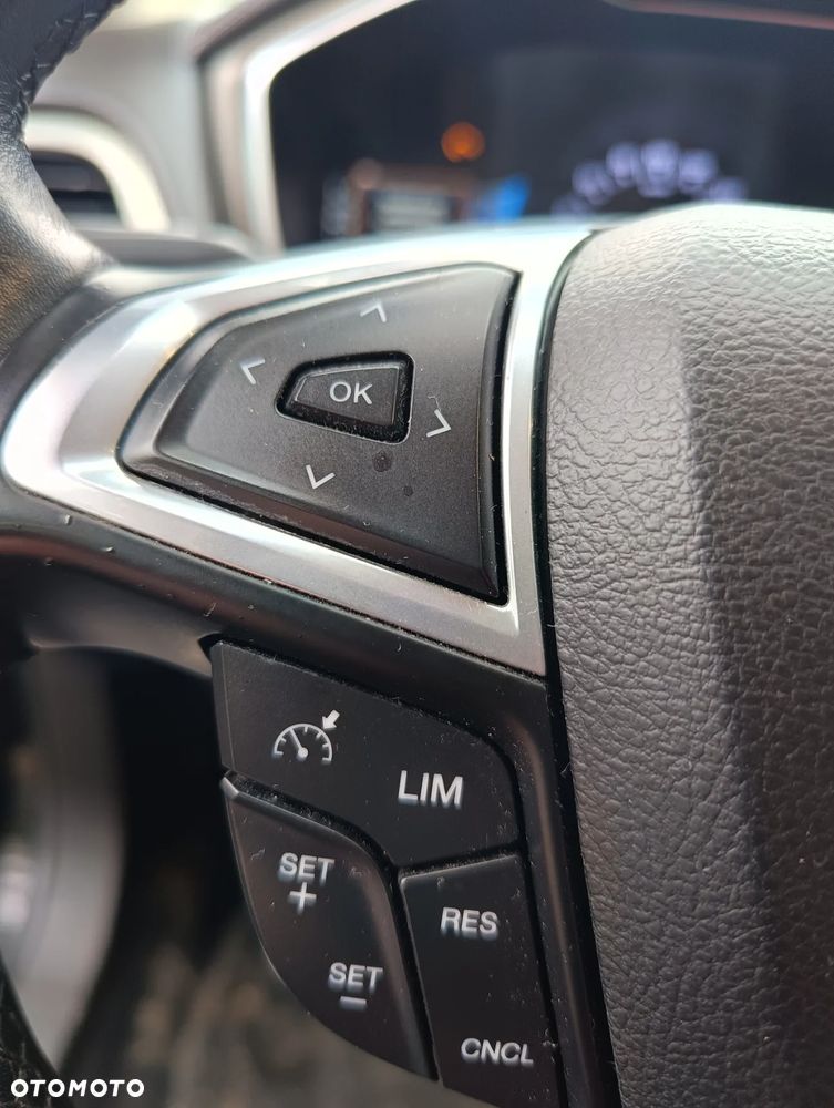 Ford Mondeo 2.0 Hybrid Vignale - 24