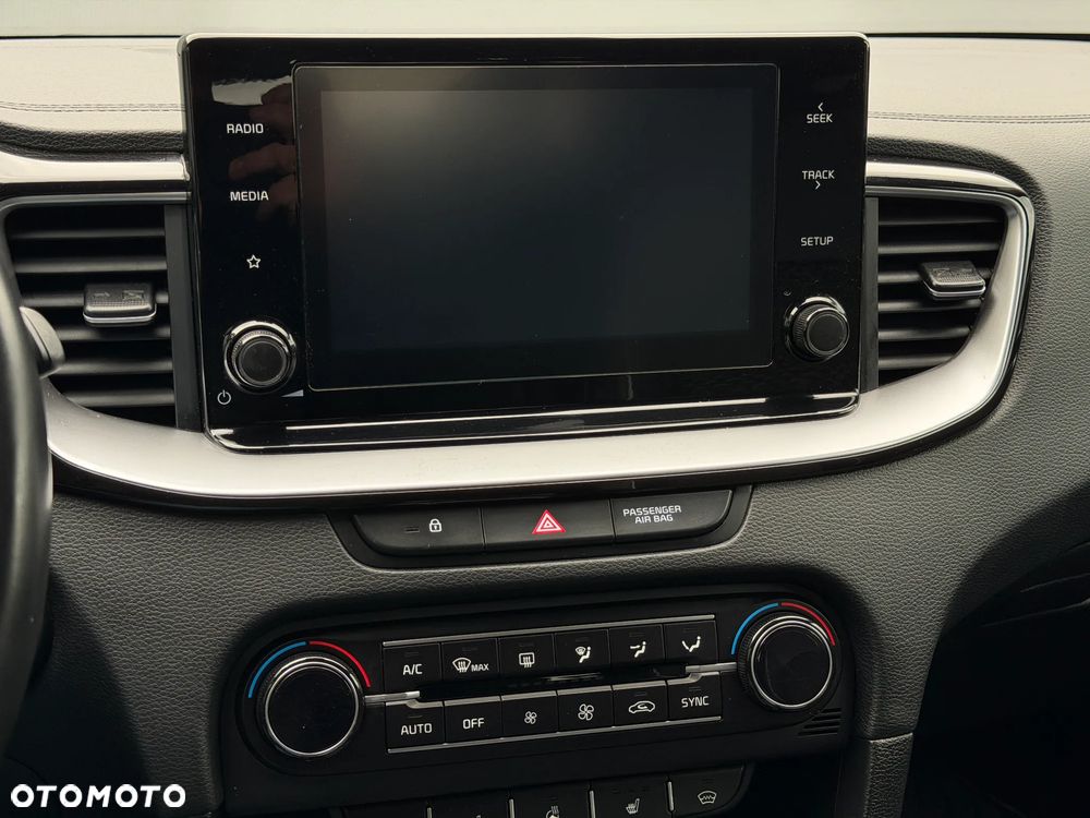 Kia Ceed 1.5 T-GDI Business Line DCT - 20