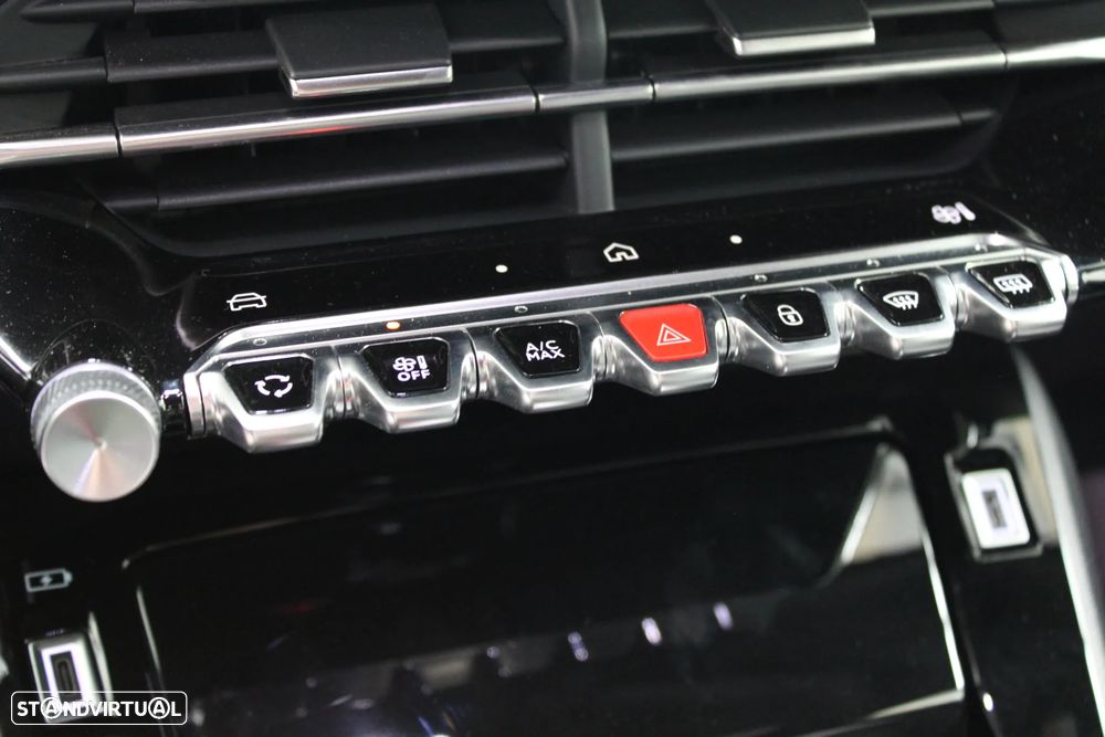 Peugeot e-2008 54 kWh GT - 16