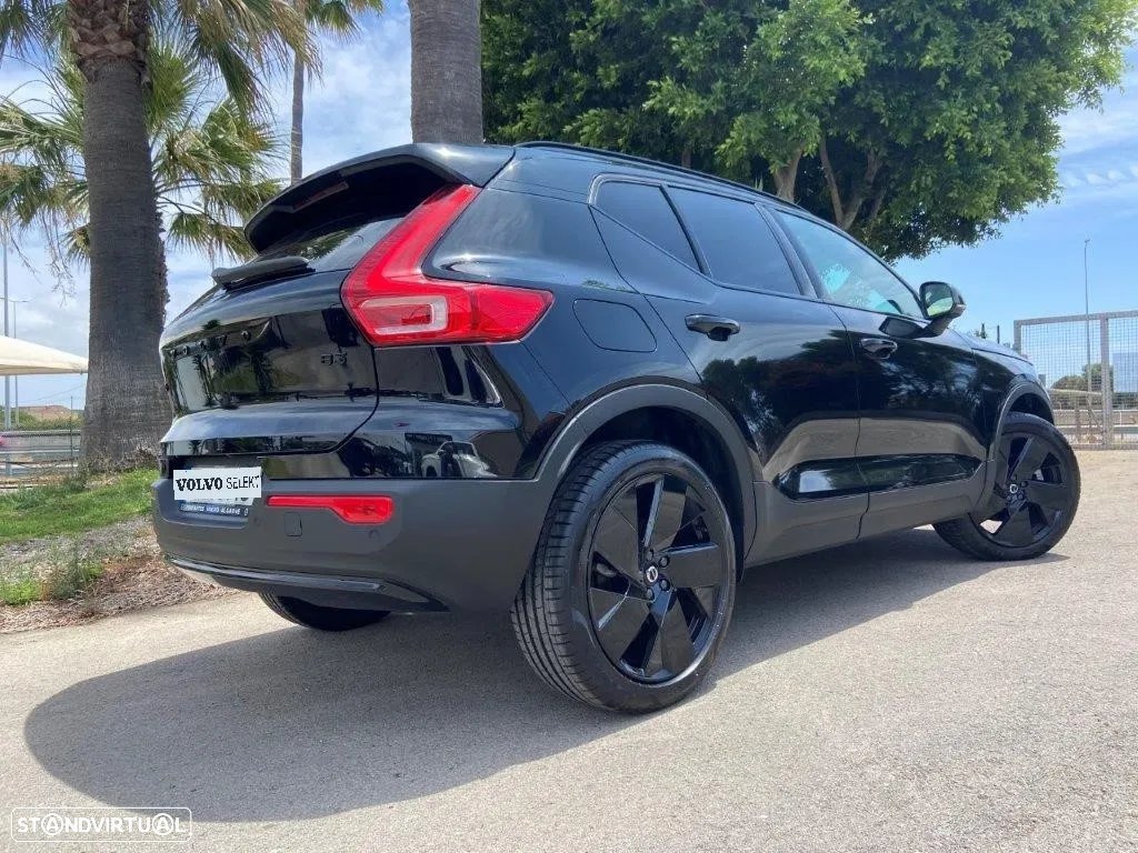 Volvo XC 40 2.0 B3 Black Edition - 27