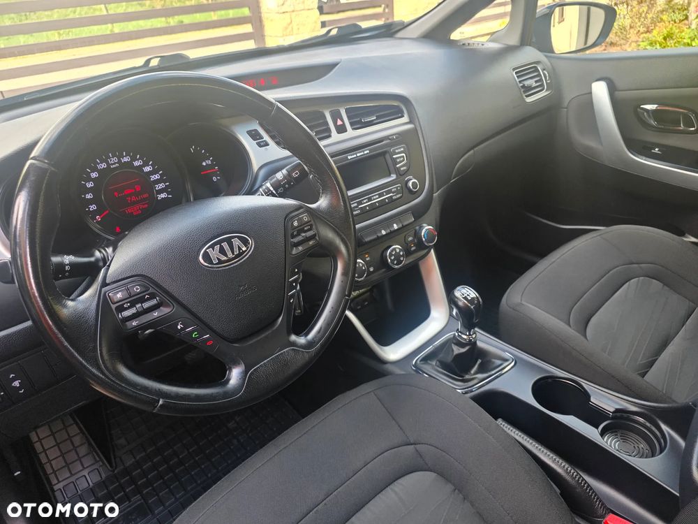 Kia Ceed - 24