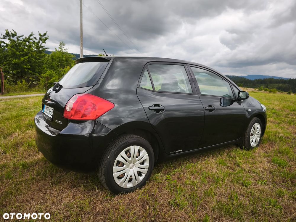 Toyota Auris 1.4 D-4D - 3