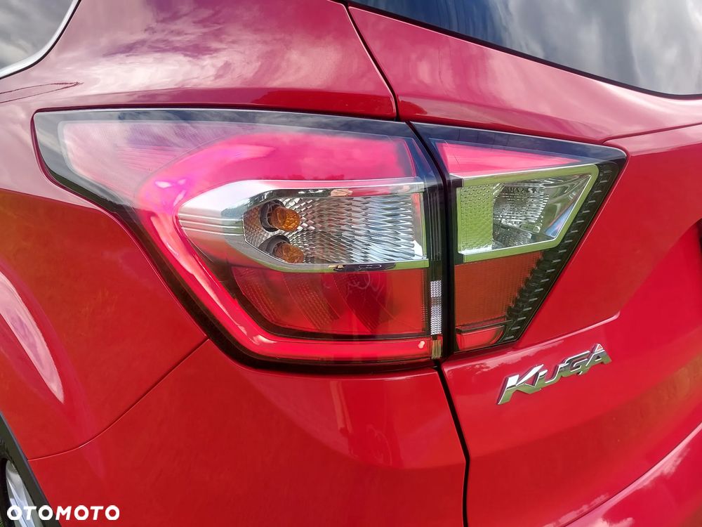 Ford Kuga 1.5 EcoBoost 2x4 Titanium - 6