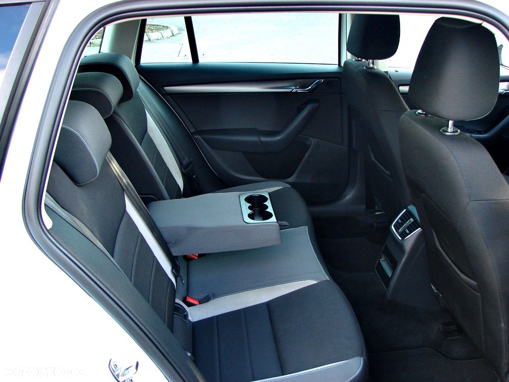 Skoda Octavia 1.6 TDI (Green tec) Joy - 8