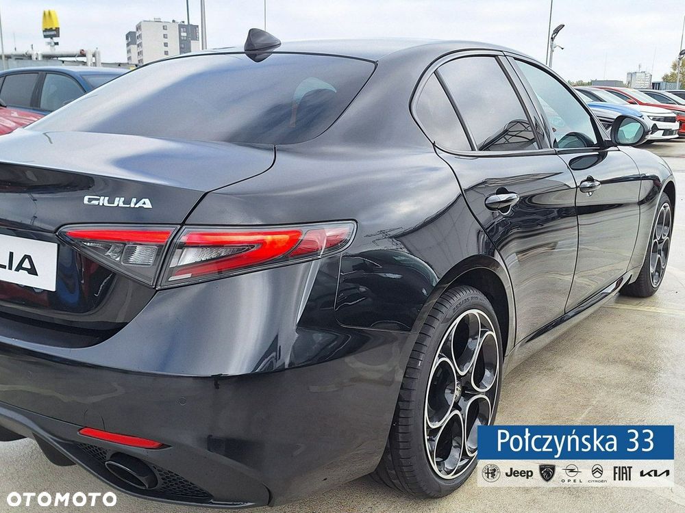 Alfa Romeo Giulia - 17