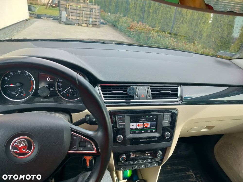 Skoda RAPID 1.2 TSI Style - 4