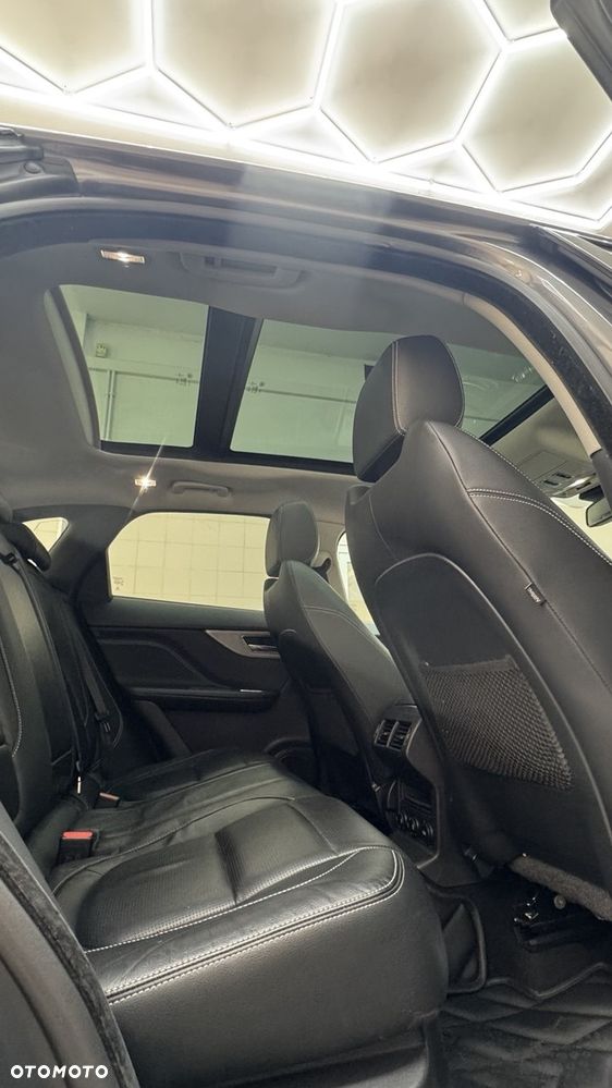 Jaguar F-Pace 2.0 i4D RWD R-Sport - 20