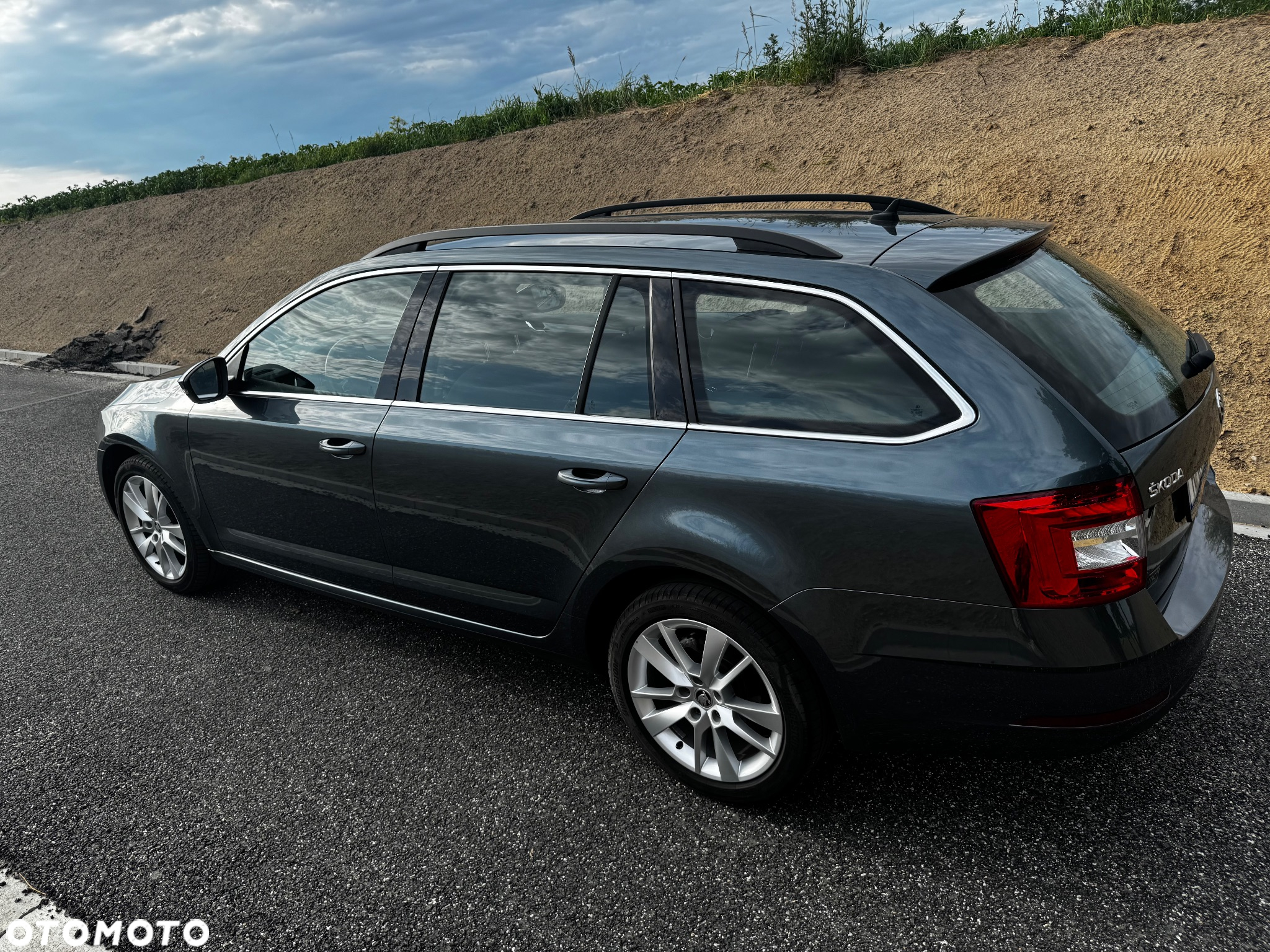 Skoda Octavia Combi 2.0 TDI Style - 6