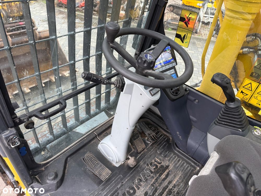 Komatsu PW180-10 - 14