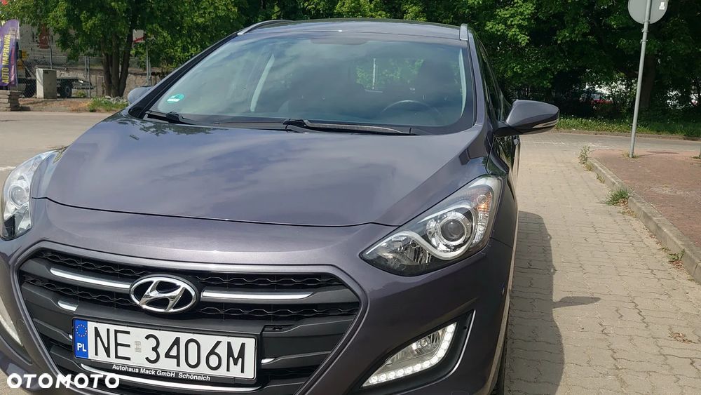 Hyundai i30 blue Kombi 1.6 GDi Passion - 11