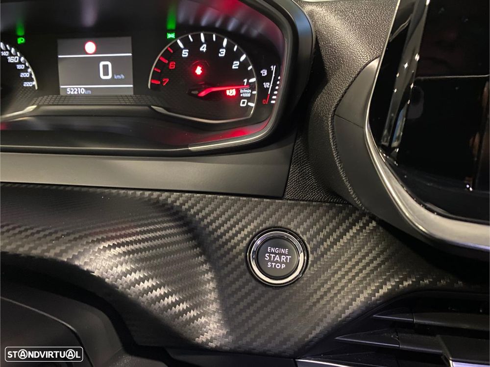 Peugeot 2008 1.2 PureTech Allure Pack - 54