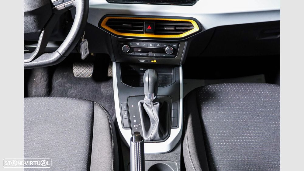SEAT Arona - 15