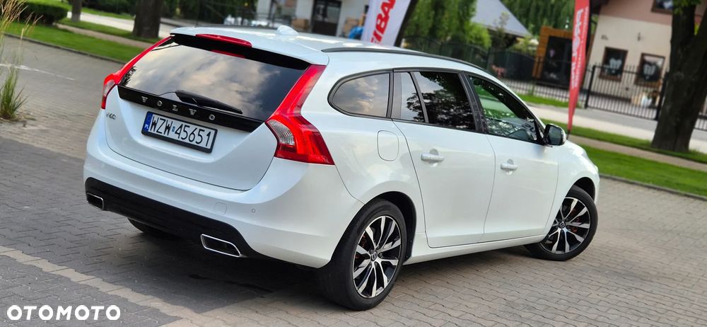 Volvo V60 D3 Momentum Core - 38
