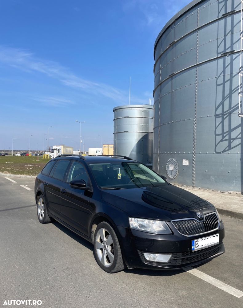 Skoda Octavia 1.6 TDI DSG Ambition - 4