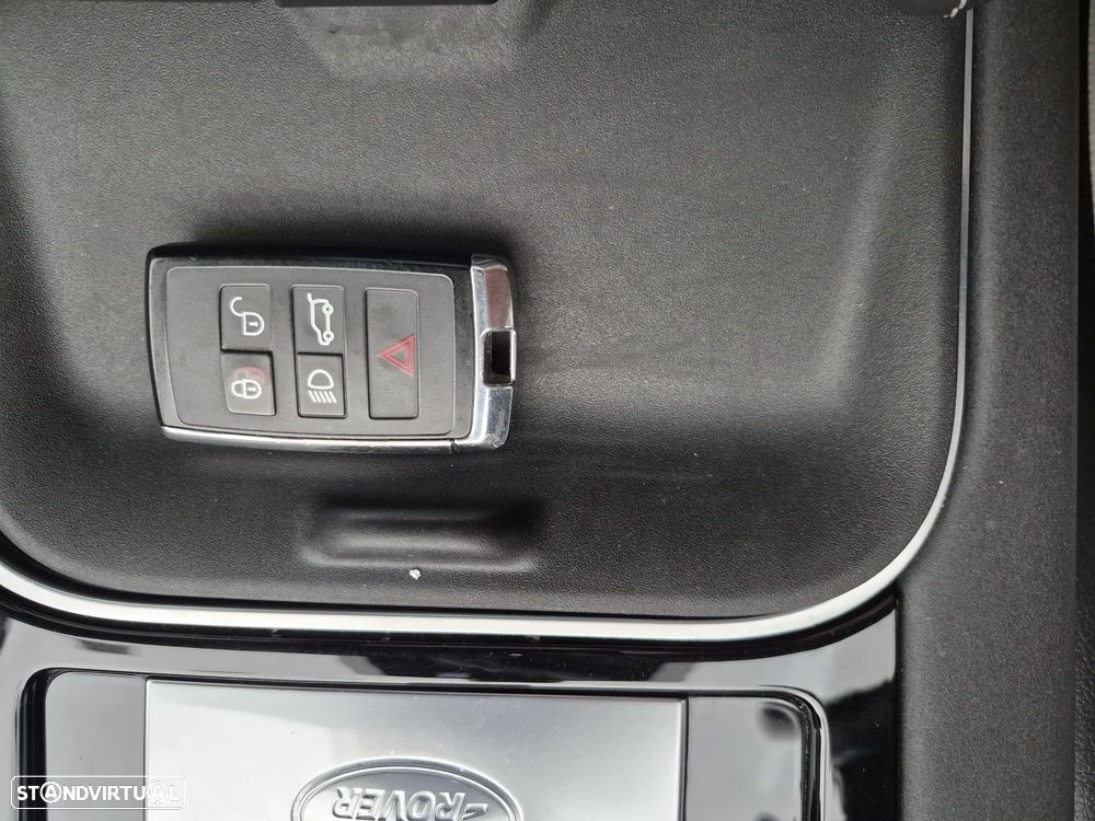 Land Rover Discovery Sport - 31