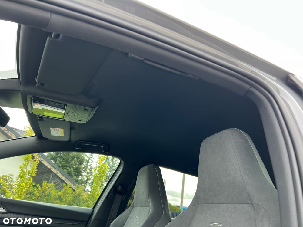 Volkswagen Golf Variant 1.5 eTSI OPF DSG R-Line - 25