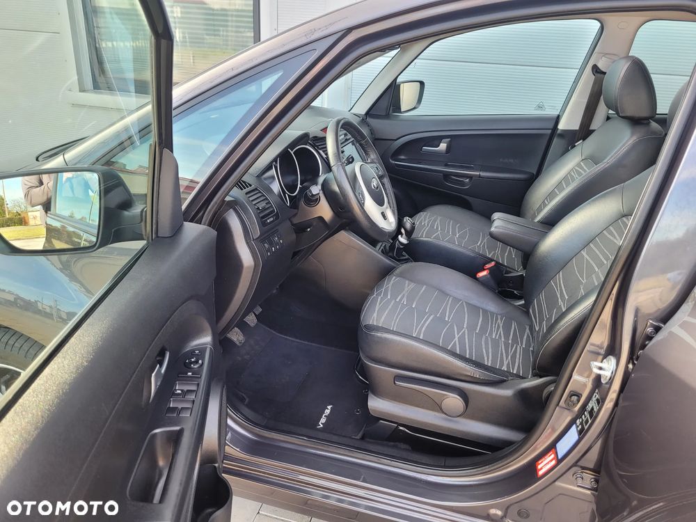 Kia Venga 1.6 CVVT Platinum Edition - 14
