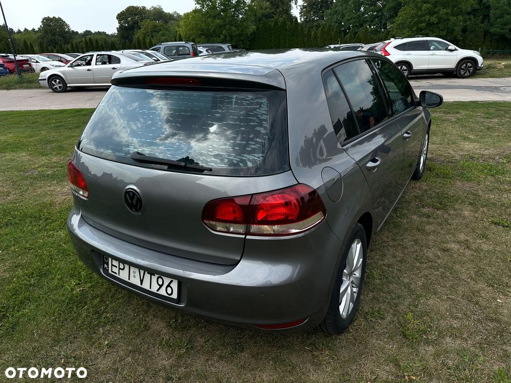 Volkswagen Golf 1.6 TDI DPF Highline - 6