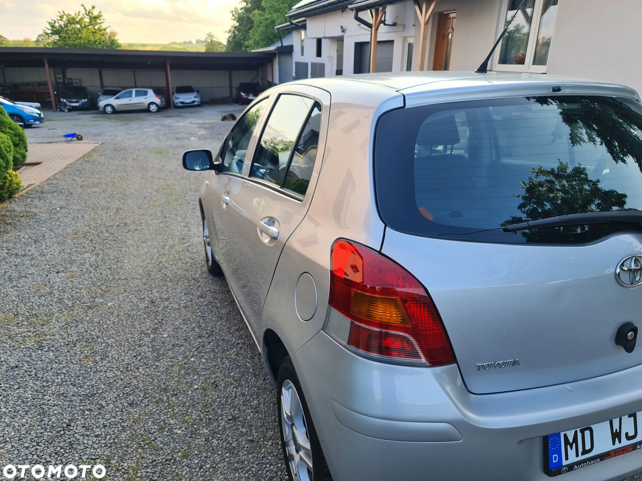 Toyota Yaris - 32